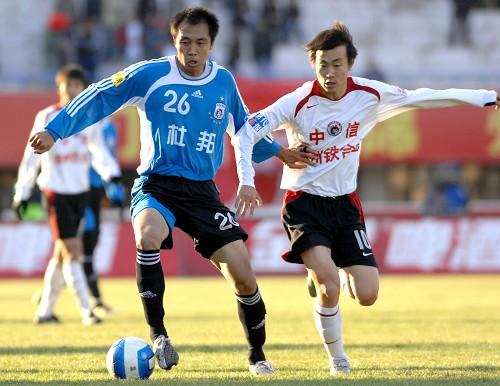 辽足客场不敌四川力帆，保级前景堪忧