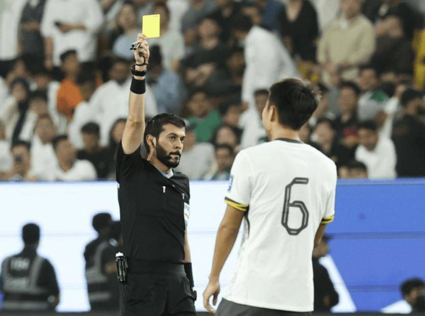 裁判误判引发球队不满,连番申诉大声抗议的简单介绍 裁判误判引发球队不满,连番申诉大声抗议的简单介绍