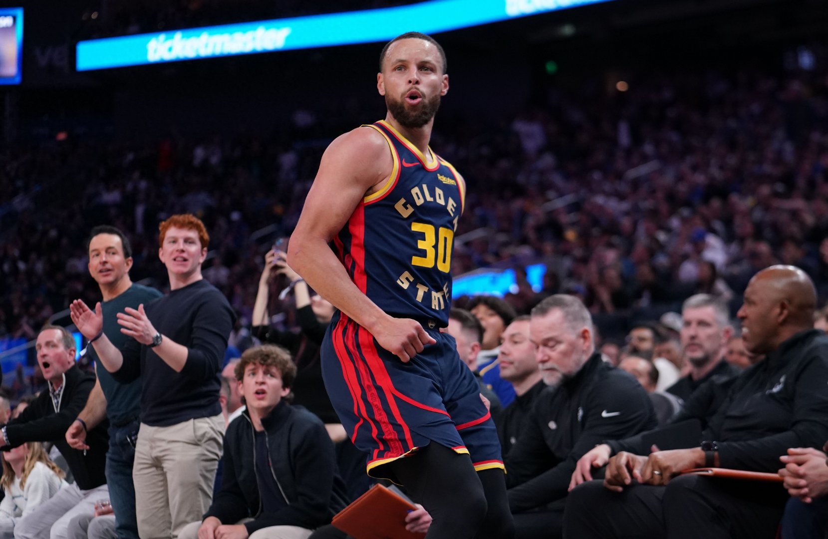 开云体育中国-灰熊逆转开拓者入围西部半决赛