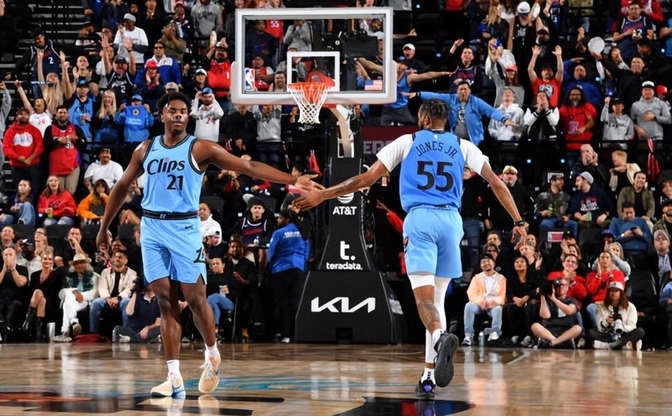 包含快船再胜爵士,系列赛2-0领先的词条 包含快船再胜爵士,系列赛2-0领先的词条