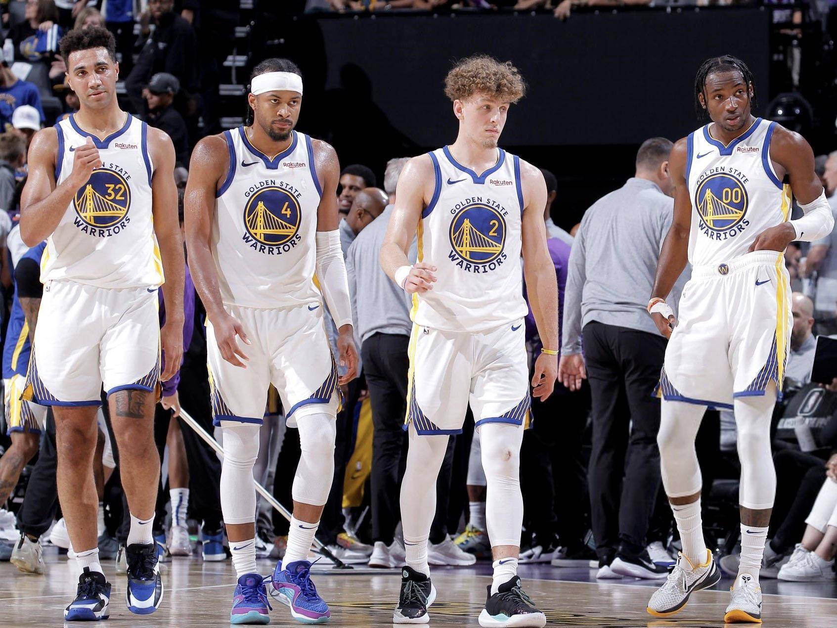 NBA西部决赛:勇士队大胜全面实力展示 NBA西部决赛:勇士队大胜全面实力展示