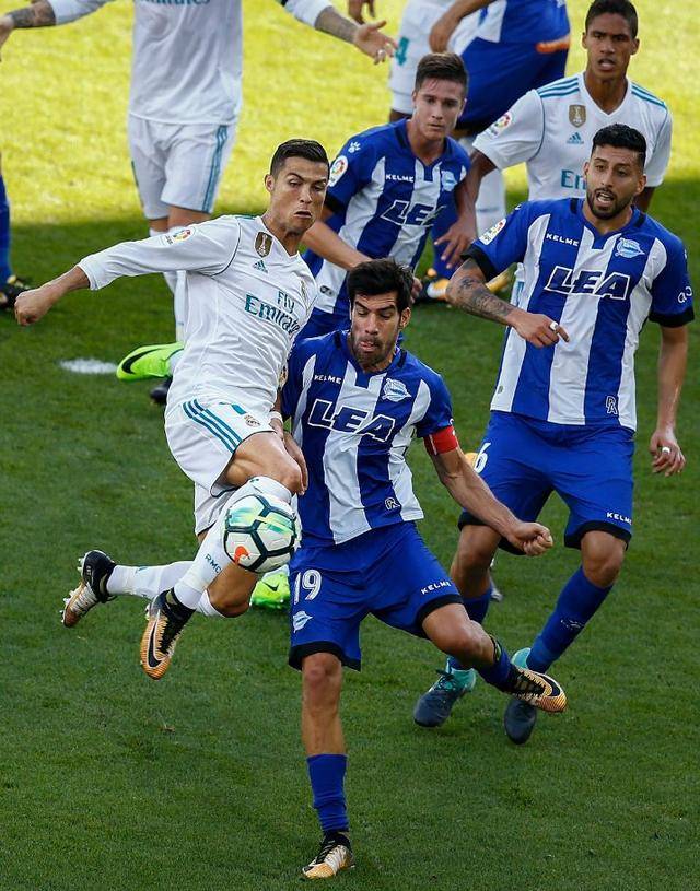 英格兰羽毛球队完胜日本羽毛球队,陶菲克打破历史纪录的简单介绍 英格兰羽毛球队完胜日本羽毛球队,陶菲克打破历史纪录的简单介绍