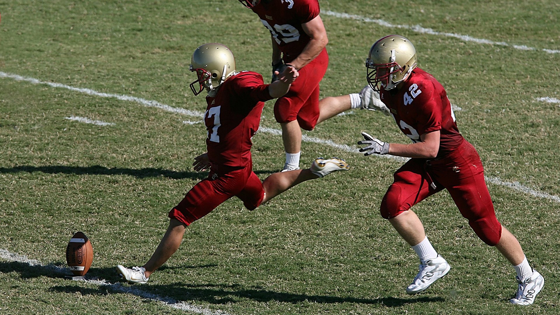 开云体育官方网站-巴雷拉1V9，他用最孤勇的突破，刺破了最完美的战术牢笼